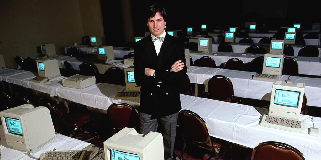 Steve Jobs jovem sede apple anos 80