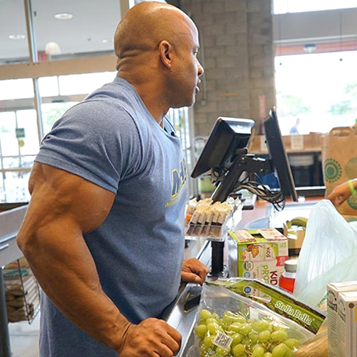 bodybuilder monstro no supermercado